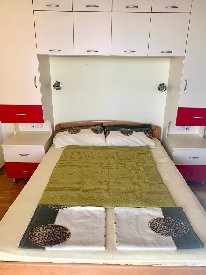 Blue Sky Apartment Petrovac Екстер'єр фото